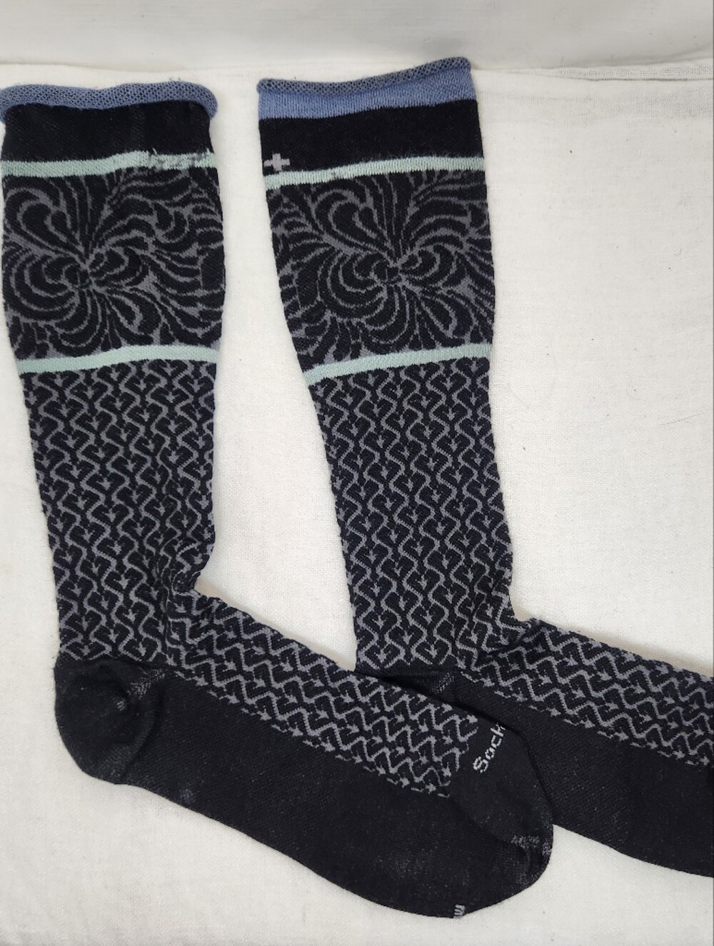 Sockwell Womens Medium Compression Black Blue Socks Mid Calf
